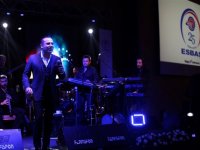 ESBAŞ 25. yılını Ferhat Göçer'le kutladı
