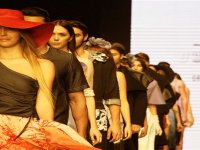 Fashion Week'te görkemli açılış