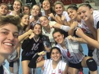 Filede Karşıyaka'nın gençleri Arkas'ı yendi, lider bitirdi...