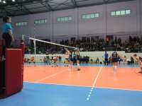 Filede Karşıyaka şampiyon adayına teslim oldu...