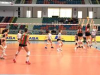 Filede Karşıyakalı kızlar Rota'ya kaybetti...