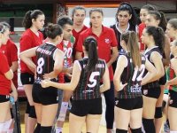 Filede yıldız kızlar yenilgiyle başladı...