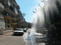 Fıskiye değil patlak boru...