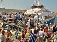 Foça vapuru 3 ayda 12 bin yolcu taşıdı