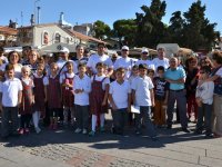 Foçalılar sağlık için yürüdü