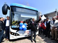 Full elektrikli ilk otobüs filosu hizmete girdi