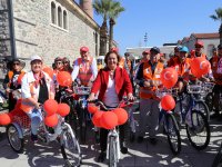 Gazeteciler ''Cumhuriyet'' için pedal bastı