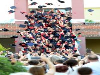 Gelişim Koleji'nde mezuniyet coşkusu