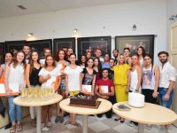 Genç dansçılar katılım belgelerini aldılar