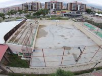 Girne açık basketbol sahası, çok amaçlı spor salonu oluyor...