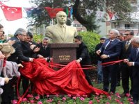 Haydar Aliyev'in heykeli açıldı...