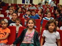 Haydi çocuklar tiyatroya