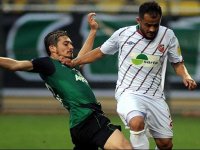 Horoz kaçtı, Kaf Kaf yakaladı...