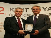 Hüseyin Mutlu Akpınar'a, ''Kente Katkı'' ödülü