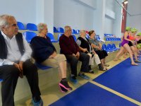 Huzurevinde iki nesil bir arada...