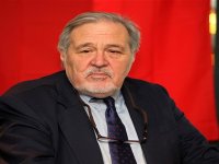 İEF'de Bayraklı standına ünlü yağacak