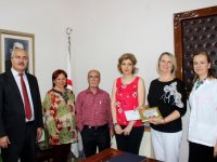 İFK'lı mezunlardan Behçet Uz Çocuk Vakfı'na destek