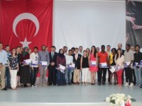 İKÇÜ TÖMER’de ilk mezuniyet coşkusu