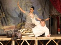 İstibdat Kumpanyası kahkaya boğdu