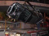 İZBAN hattına düşen cipte 4 kişiden biri yaralandı