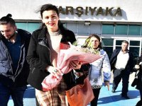 İZDENİZ'in 16 milyonuncu yolcusu Karşıyaka'dan...