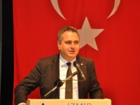 İzmir Anayasa'yı konuşuyor konferansı düzenlendi