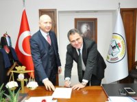 İzmir Barosu'ndan avukatlara mesleki sorumluluk sigortası