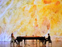 İzmir Festivali'nde sahnede isyan