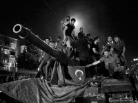 İzmir iş dünyası, darbe girişimini kınadı