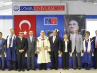 İzmir Üniversitesi 7. Akademik yılı törenle başladı