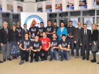 İzmir Üniversitesi Erkek Voleybol Takımı 3. Lig’de