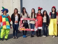 İzmir Üniversitesi öğrencileri ‘Bir kuş olup’ çocukların yanına uçuyor 