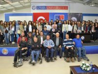 İzmir Üniversitesi öğrencileri ''Engelsiz bir dünya'' için buluştu