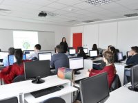 İzmir Üniversitesi öğrencileri IBM Mobil Geliştirme ve Bulut Çözümleri eğitimi aldı