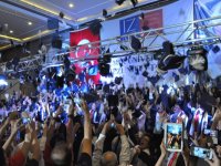 İZMİR ÜNİVERSİTESİ'NDE 5.KEZ MEZUNİYET SEVİNCİ YAŞANDI