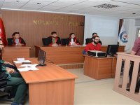 İzmir Üniversitesi'nde kurgusal duruşma salonu açıldı