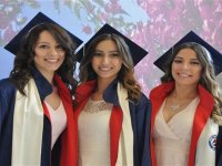 İzmir Üniversitesinde mezuniyet heyecanı yaşanacak