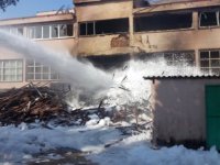 İzmir'de Meslek Lisesi Yandı