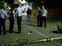 İzmir'de Polislere Taşlı Saldırı: 1 Yaralı