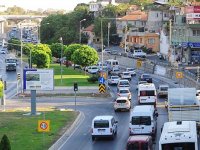 İzmir'de trafiğe kaydı yapılan taşıt sayısı azaldı