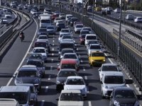 İzmir'de trafiğe kaydı yapılan taşıt sayısı azaldı