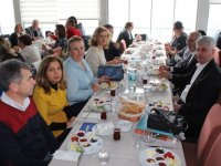 İzmir'deki Balıkesirliler, Karşıyaka'da kahvaltıda buluştu