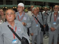 İzmir'den 1676 kişi Hacca gidecek...