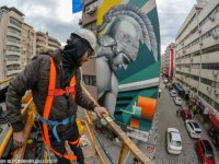 İzmir’in duvarlarına renk geldi
