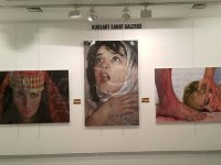 İzmirli ressam TÜSGAD sergisine damga vurdu