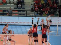 Kaf Kaf filede İlbank karşısında