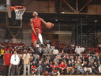 Pınar Karşıyaka'ya Harlem'den uzun