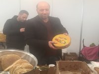 Karadenizliler hamsi yedi, Karşıyakalılar alış veriş yaptı