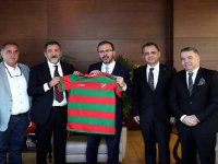 Karşıyaka, Spor Bakanı'nı ziyaret etti...
