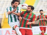 Karşıyaka, Abdülhamit ve Mahmut'u takımda tutma yollarını arıyor